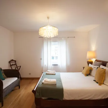Сasa de vacaciones Flh Restelo Duplex With Garden & Parking *