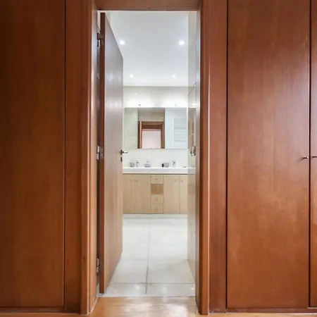 Vakantiehuis Flh Restelo Duplex With Garden & Parking Lissabon
