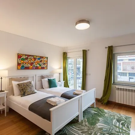 Flh Restelo Duplex With Garden & Parking