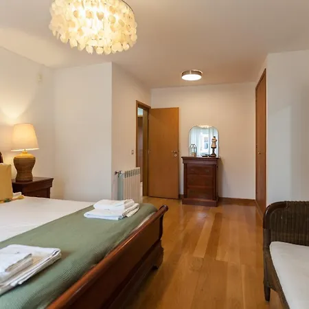 Flh Restelo Duplex With Garden & Parking Vakantiehuis Lissabon