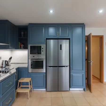 Flh Restelo Duplex With Garden & Parking Vakantiehuis *