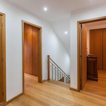 Flh Restelo Duplex With Garden & Parking Vakantiehuis Lissabon